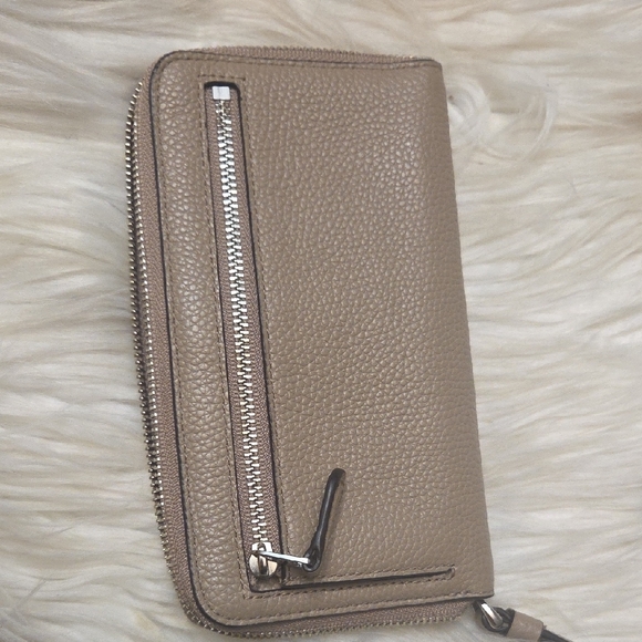 Coach Beige Leather Wallet - Picture 3 of 4